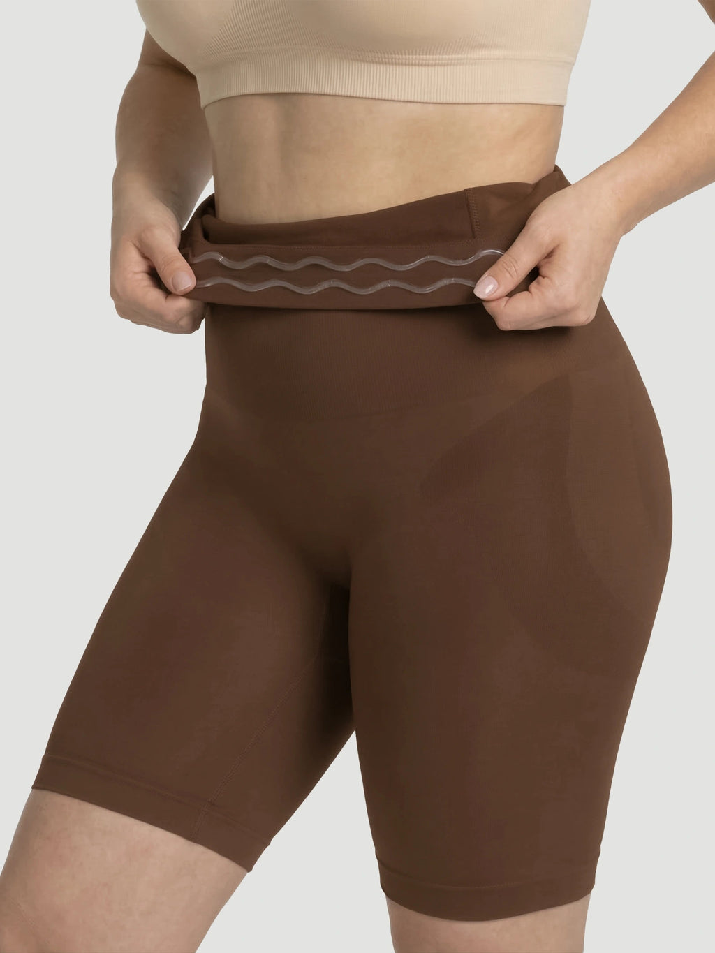 Short gainant taille haute
